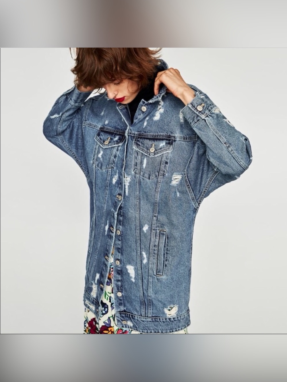 Like New! Zara Women’s Oversized Denim Jacket Distressed W/Pockets Trafaluc Sz M